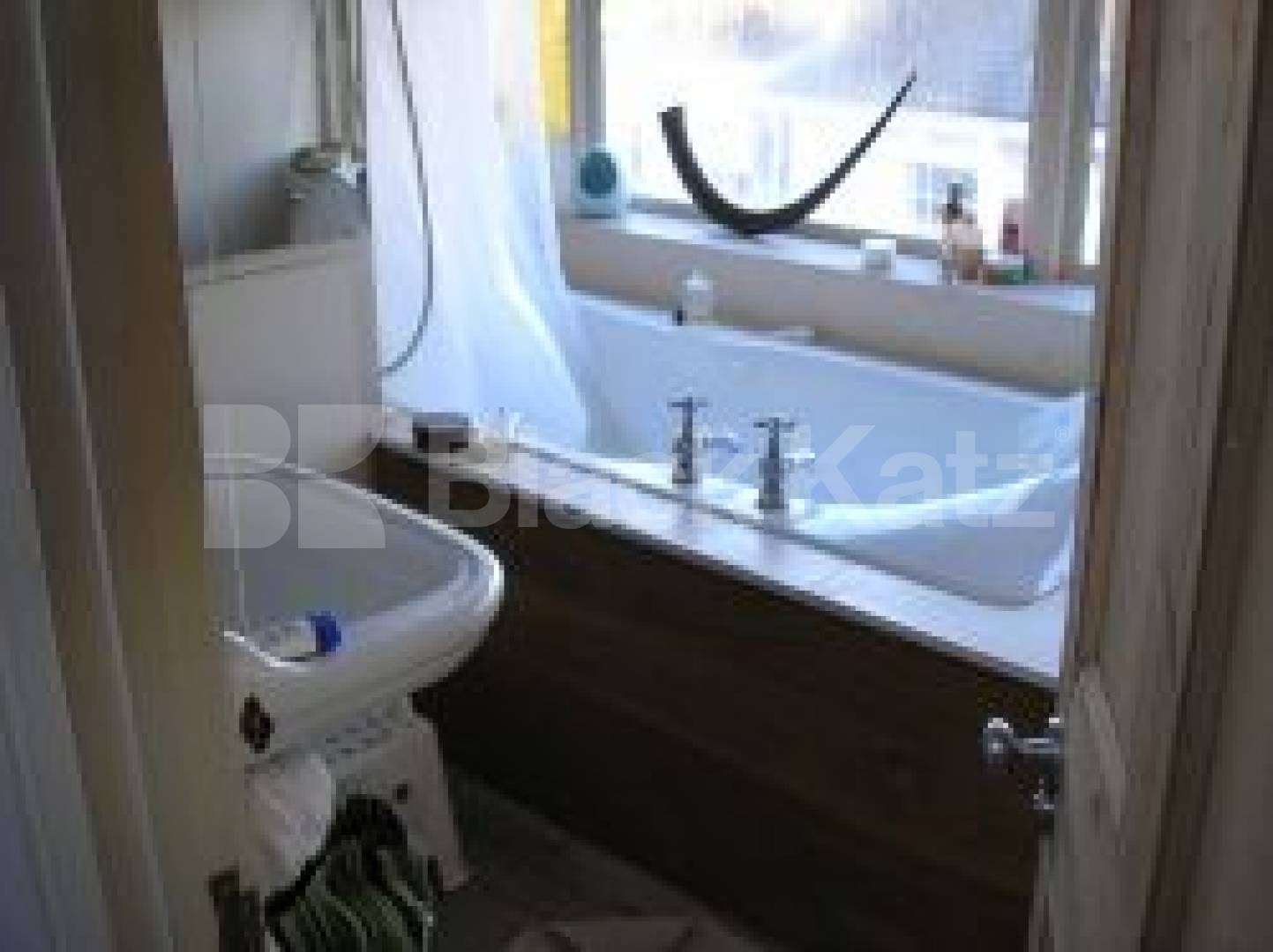 			1 Bedroom, 1 bath, 1 reception Flat			 Prince Albert Road, REGENTS PARK NW1